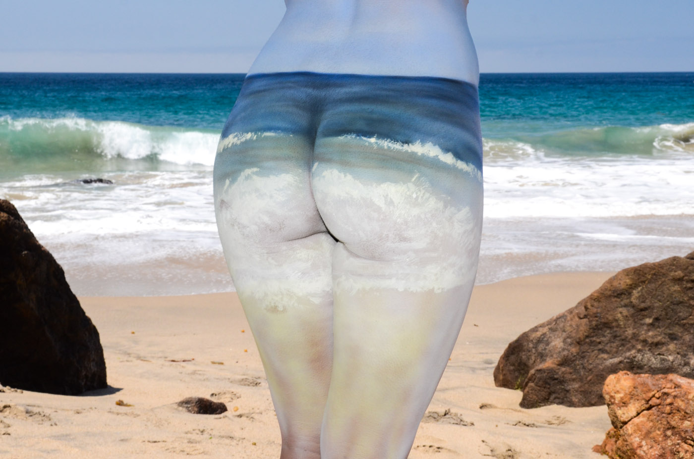 Beach Bum body painting by body paint artist Paul Roustan